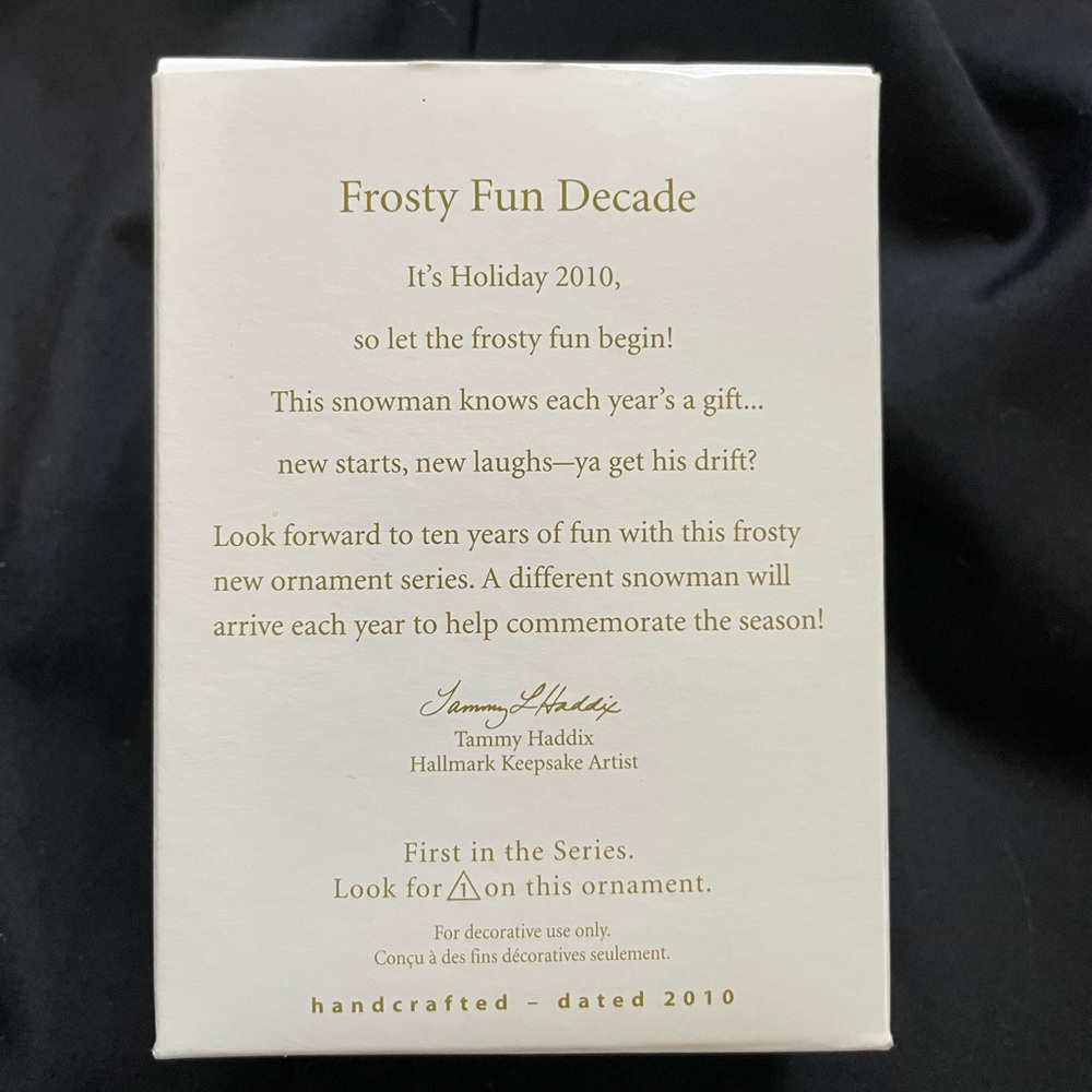 HALLMARK KEEPSAKE Frosty Fun Decade
Christmas Ornament 2010 Snowman in Box - Picture 3 of 9